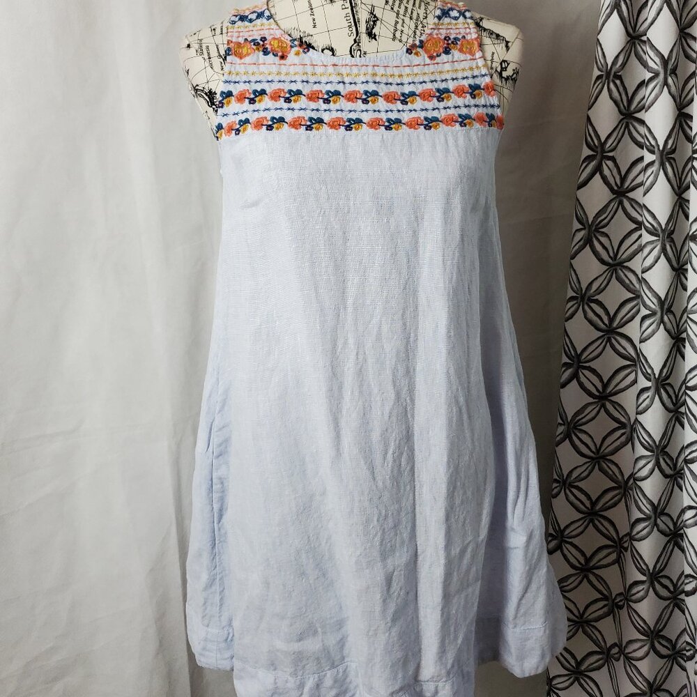 Sleeveless Blue Linen Dress with Embroidery Floral Accents - XS